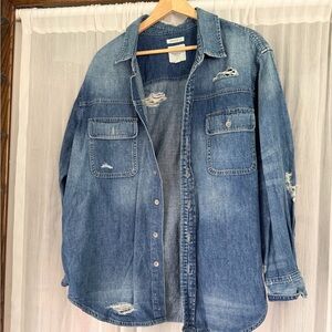 American Eagle Outfitters Faded Blue Oversized Denim Shacket